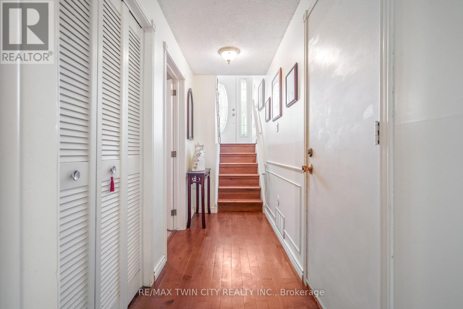 57 Ashgrove Avenue, Brantford, Ontario  N3R 6E3 - Photo 43 - X12359082