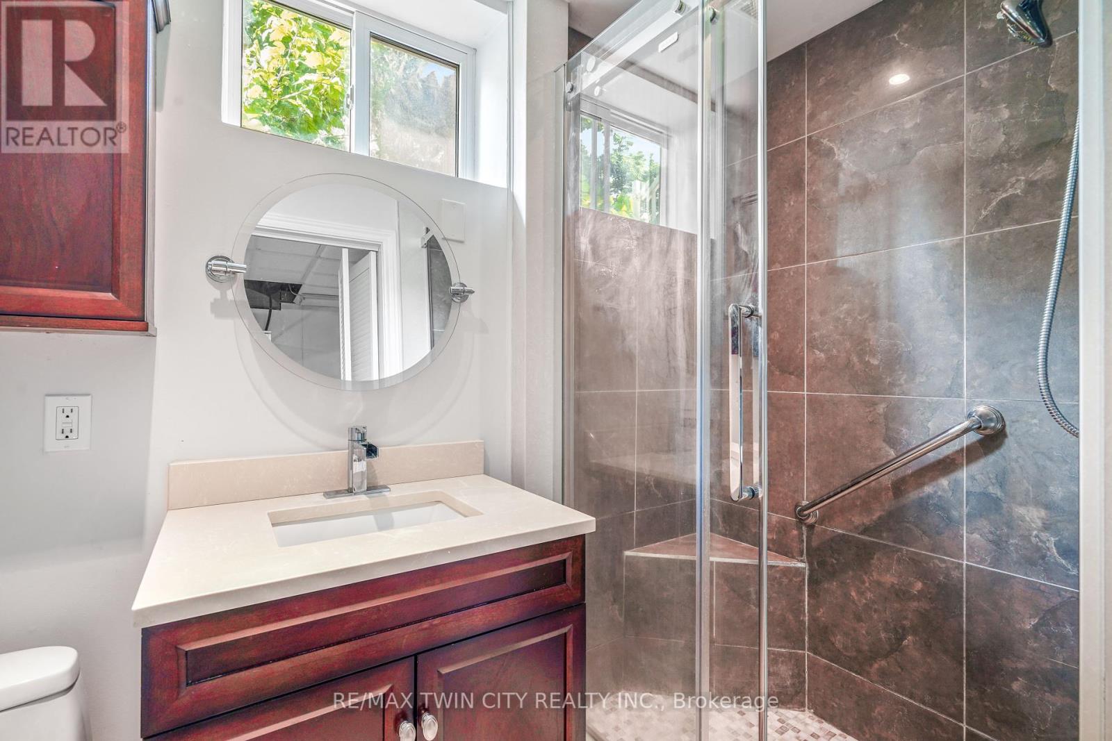 57 Ashgrove Avenue, Brantford, Ontario  N3R 6E3 - Photo 40 - X12359082