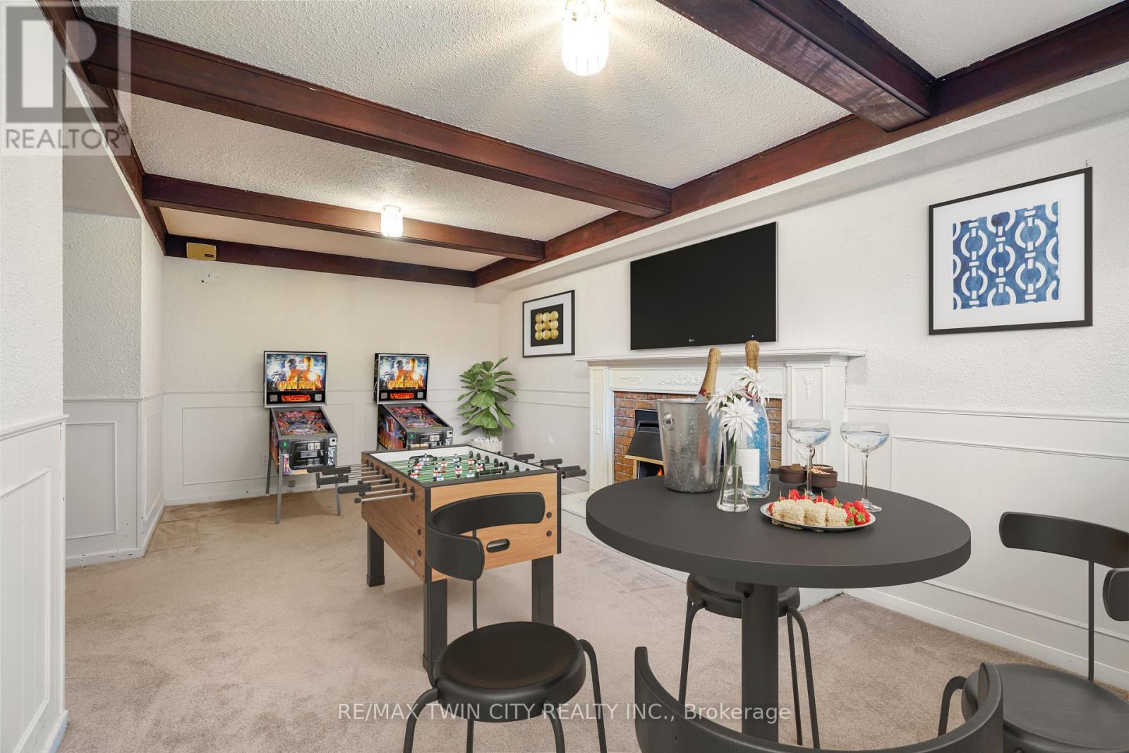 57 Ashgrove Avenue, Brantford, Ontario  N3R 6E3 - Photo 36 - X12359082