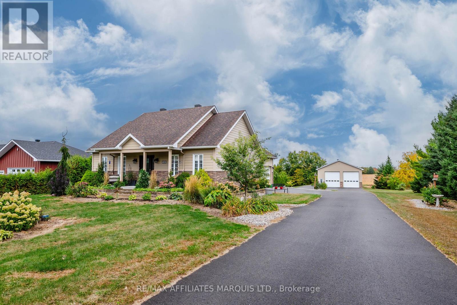 100 Front Street E, North Glengarry, Ontario  K0C 1A0 - Photo 2 - X12425980