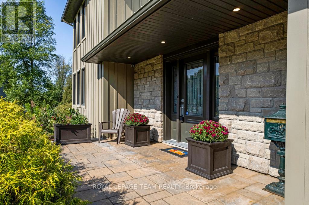 3 Mary Street, North Grenville, Ontario  K0G 1B0 - Photo 3 - X12396469
