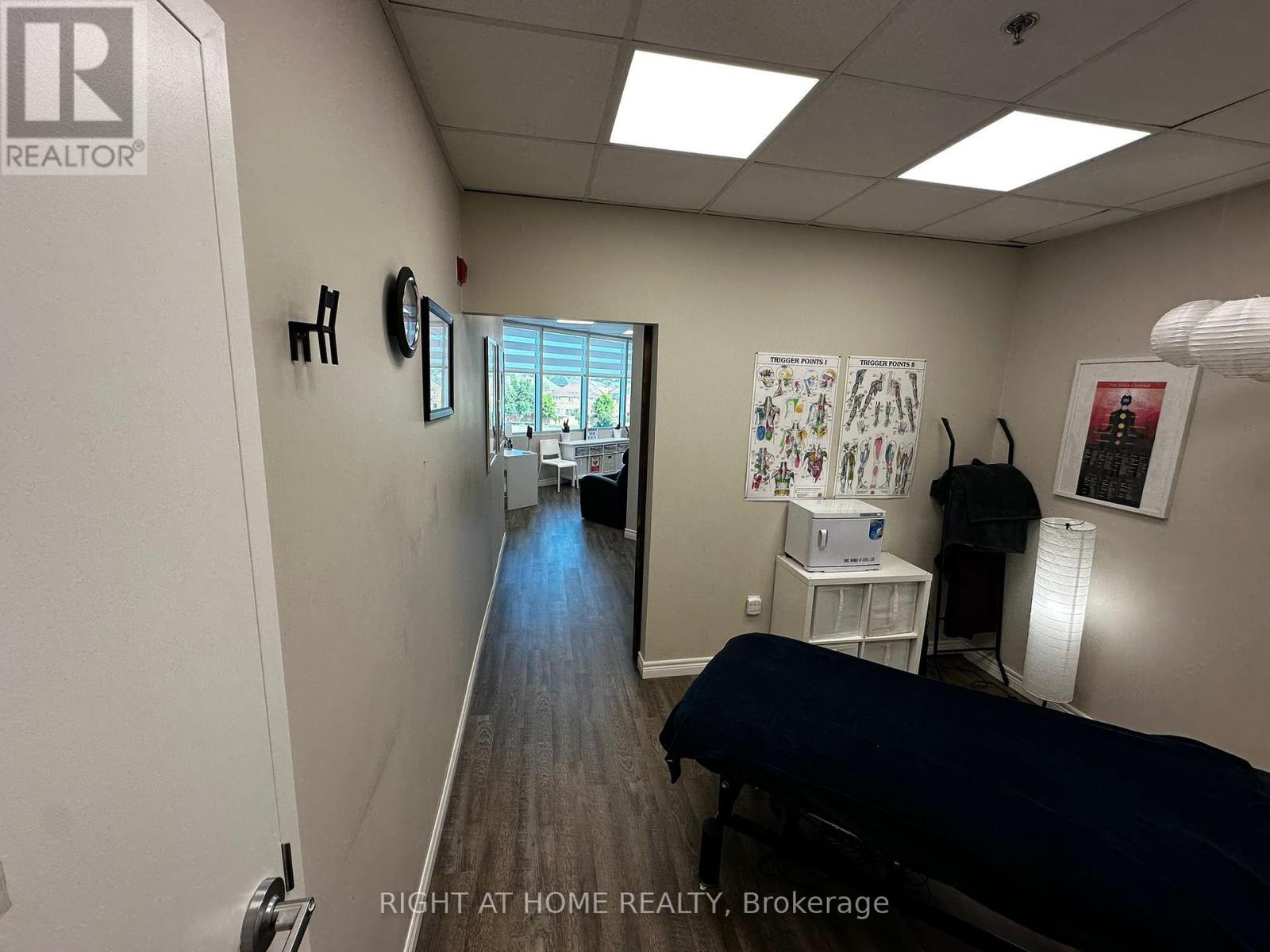 305 - 50 Sunny Meadow Boulevard, Brampton, Ontario  L6R 0Y7 - Photo 12 - W12425847