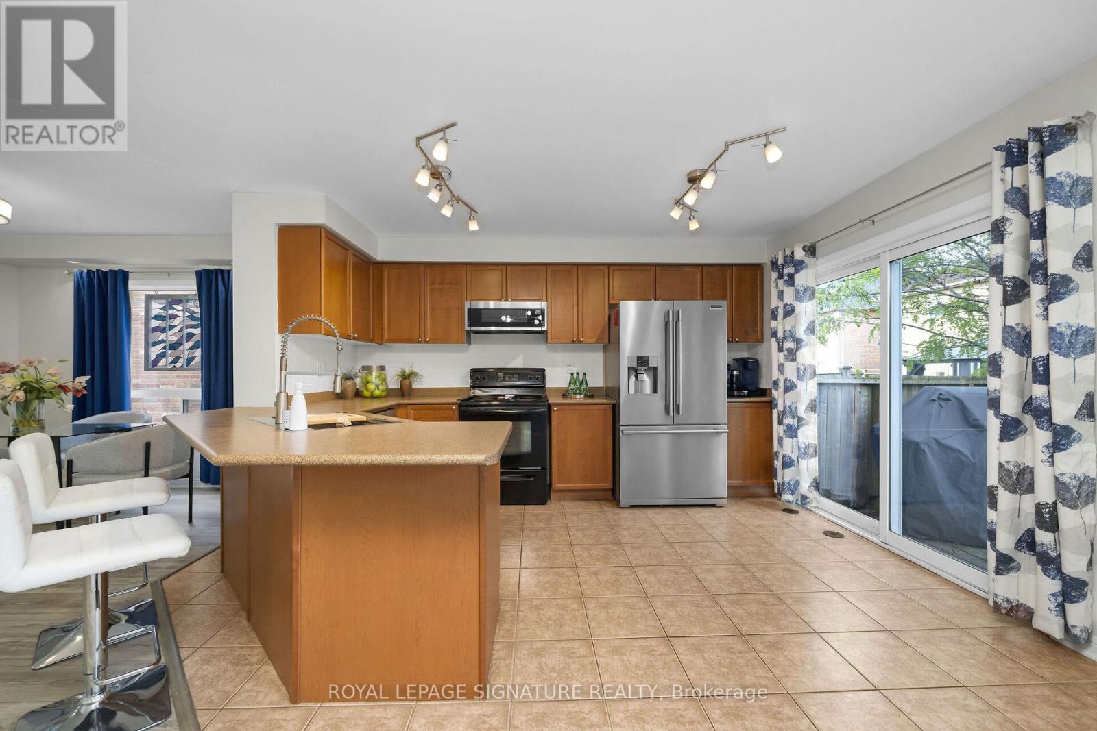 773 Johnson Heights, Milton, Ontario  L9T 0J7 - Photo 12 - W12425851