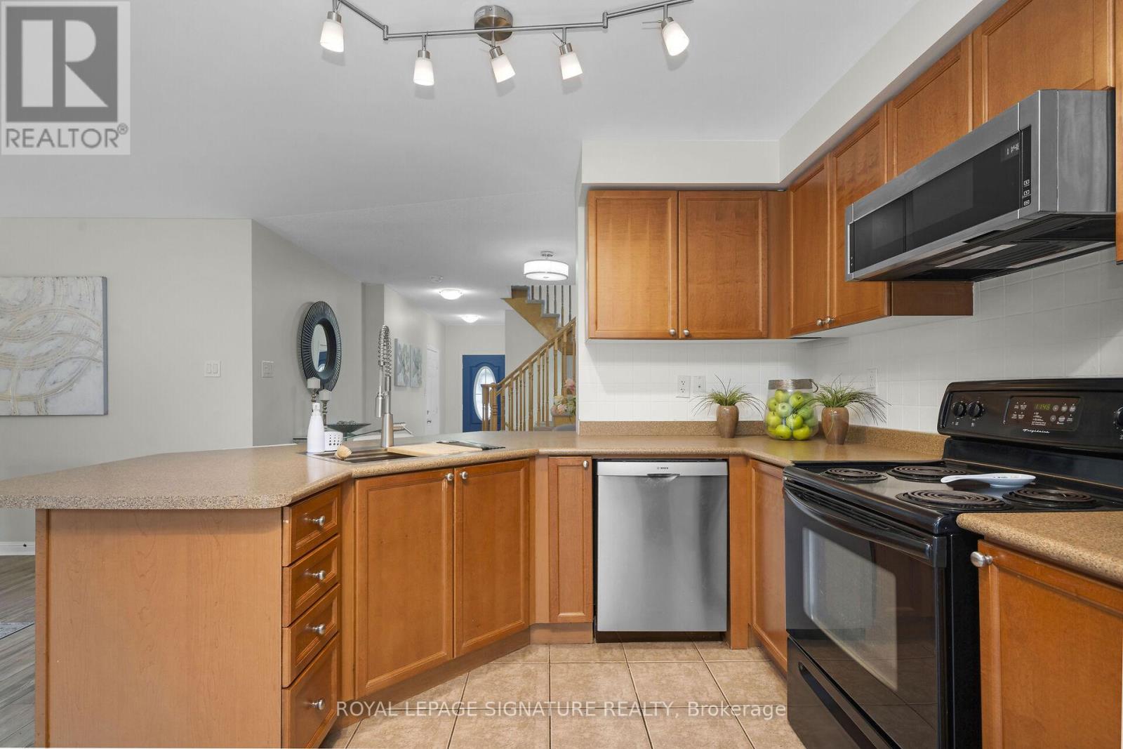 773 Johnson Heights, Milton, Ontario  L9T 0J7 - Photo 15 - W12425851