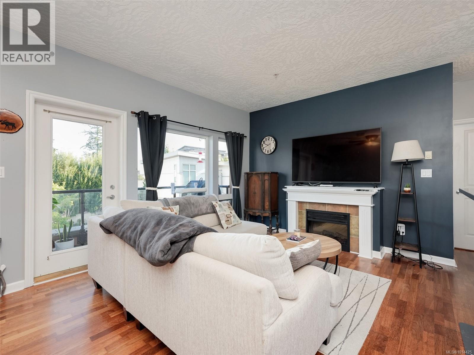308 2747 Jacklin Rd, Langford, British Columbia  V9B 3X7 - Photo 2 - 1014425