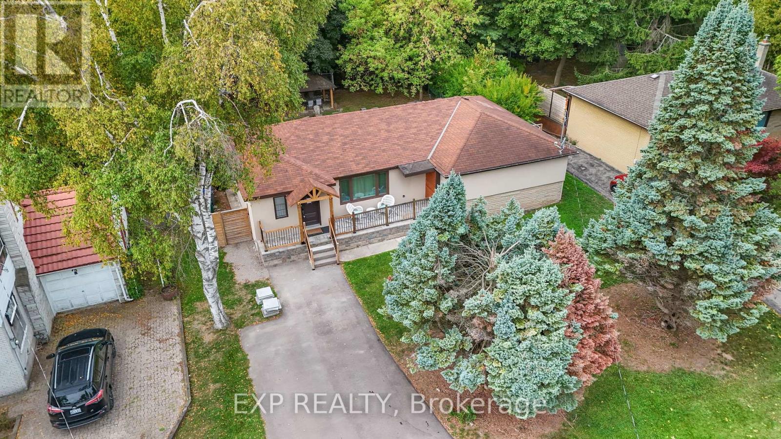 208 GLEN OAK DRIVE, Oakville, Ontario