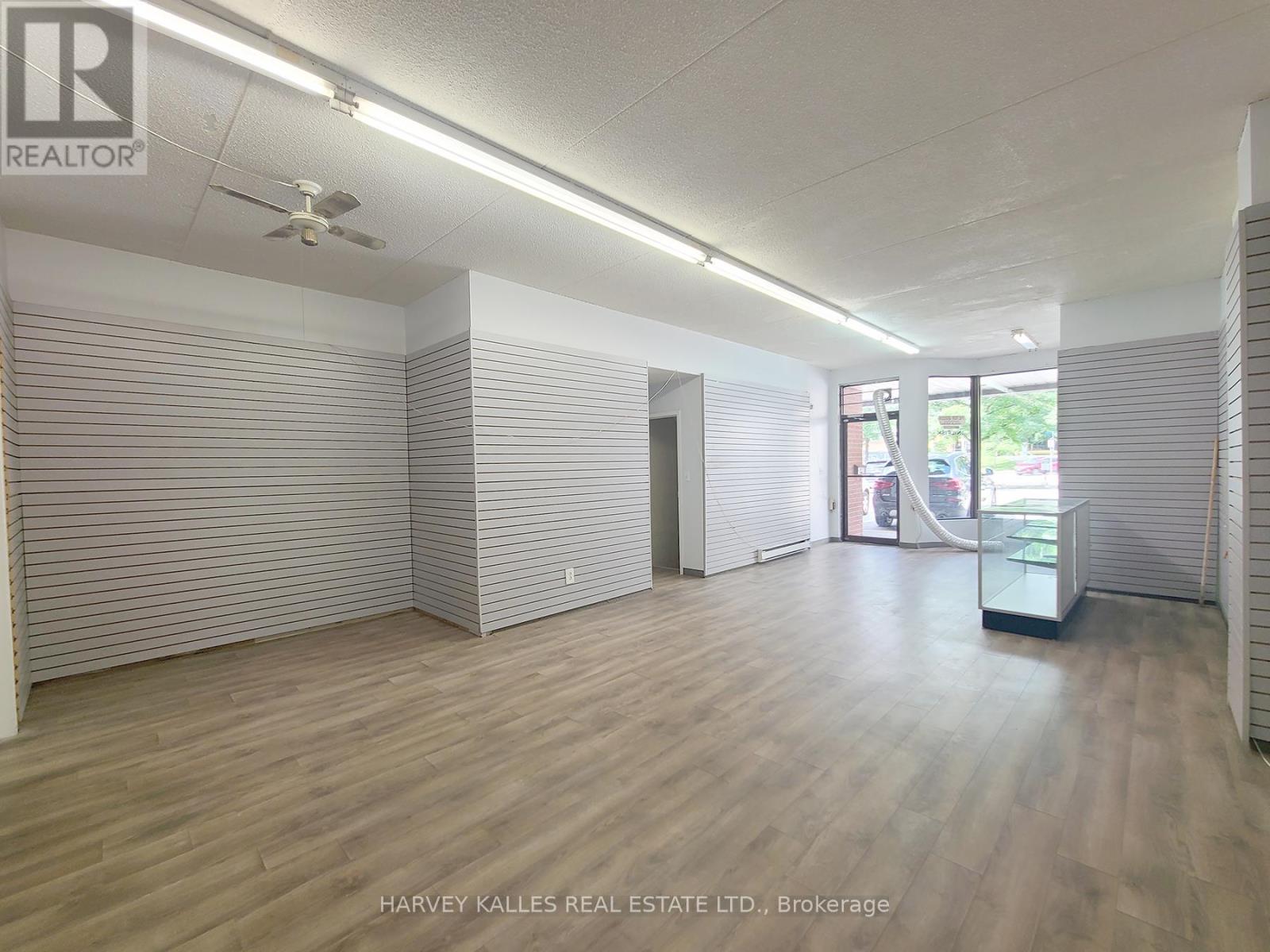 Retail - 3819 Lake Shore Boulevard W, Toronto, Ontario  M8W 1R3 - Photo 7 - W12425876