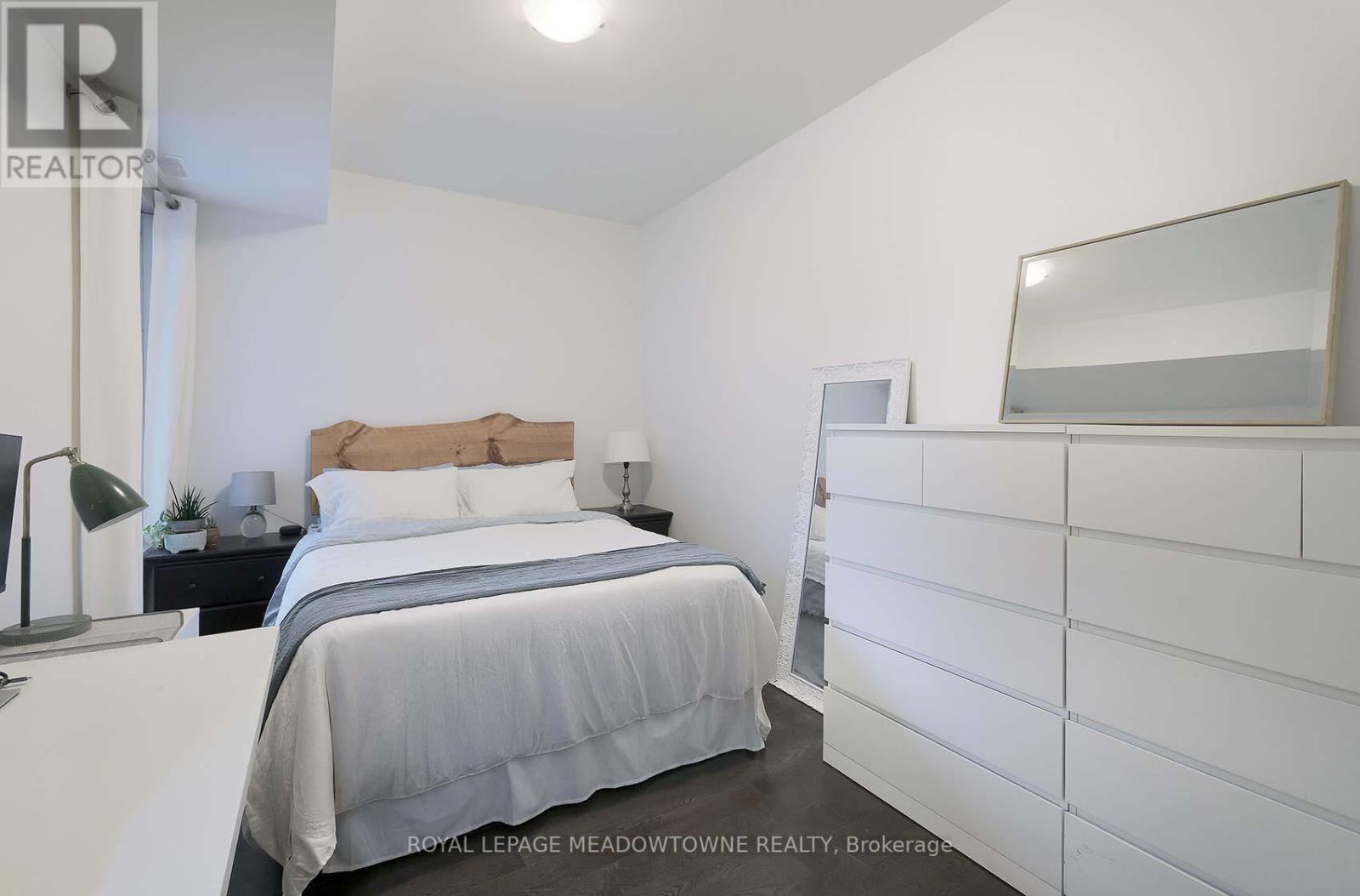 207 - 215 Broadway Street, Mississauga, Ontario  L5M 1J1 - Photo 14 - W12425883