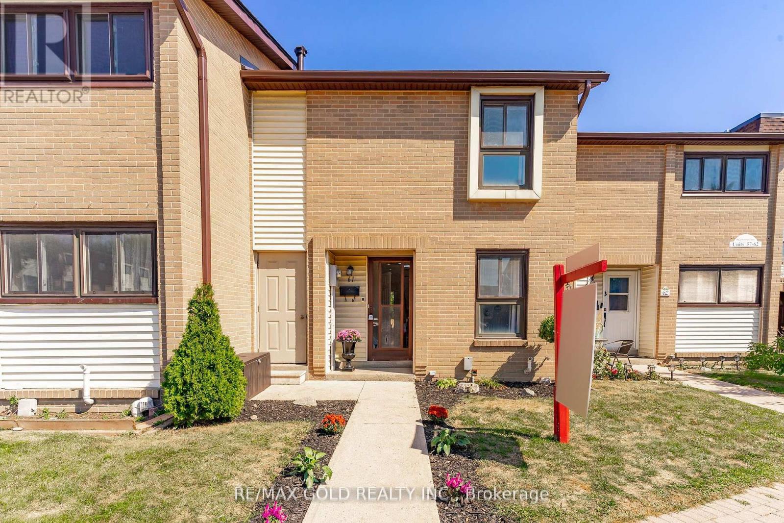 61 - 46 Dearbourne Boulevard, Brampton, Ontario  L6T 1J7 - Photo 1 - W12425914
