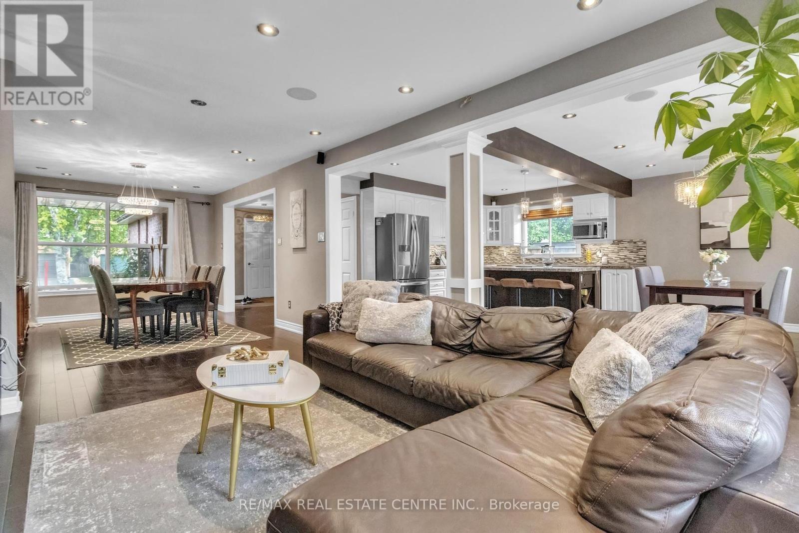 23 Oleander Crescent N, Brampton, Ontario  L6Z 2C1 - Photo 10 - W12425921