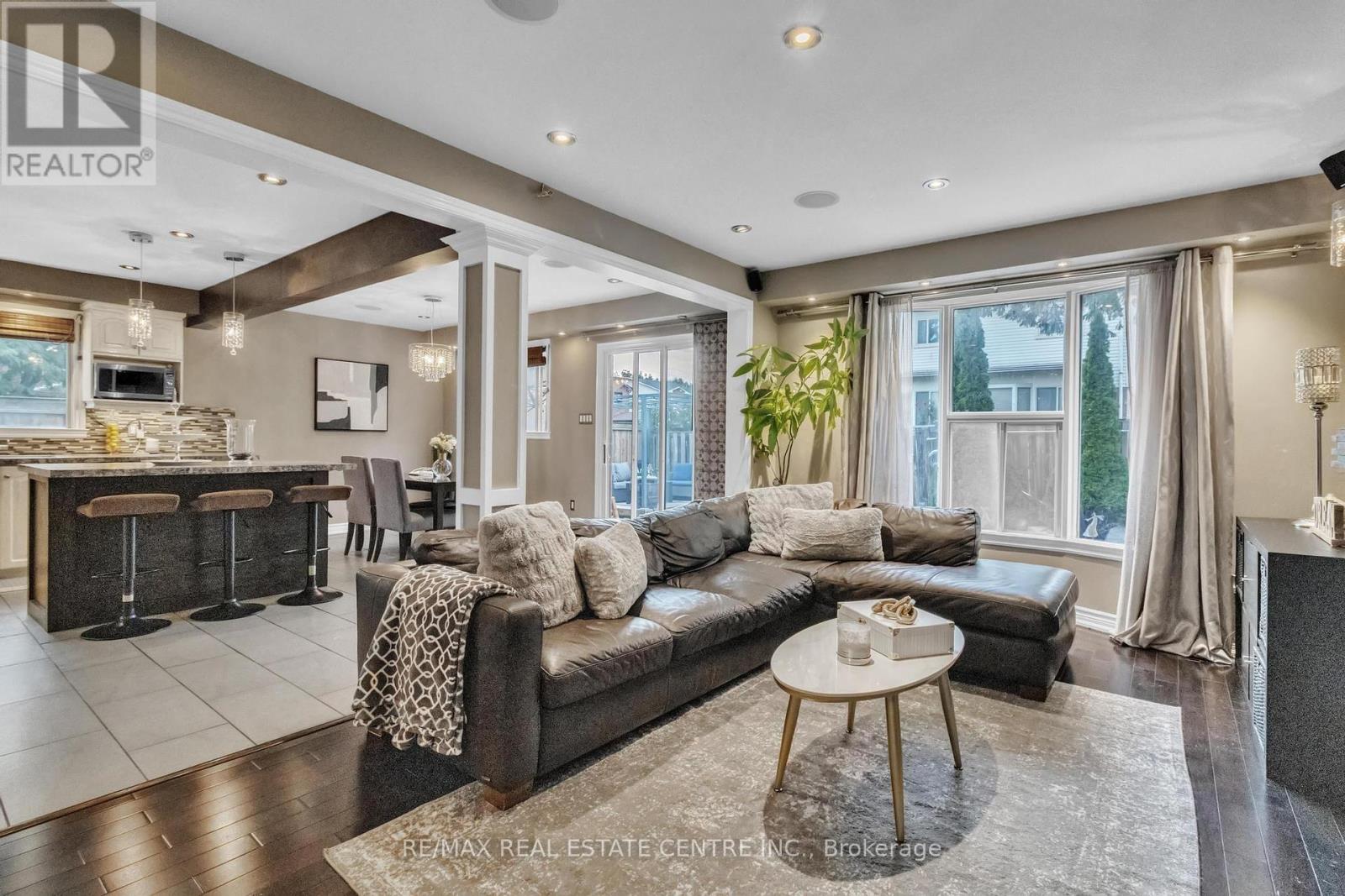 23 Oleander Crescent N, Brampton, Ontario  L6Z 2C1 - Photo 17 - W12425921