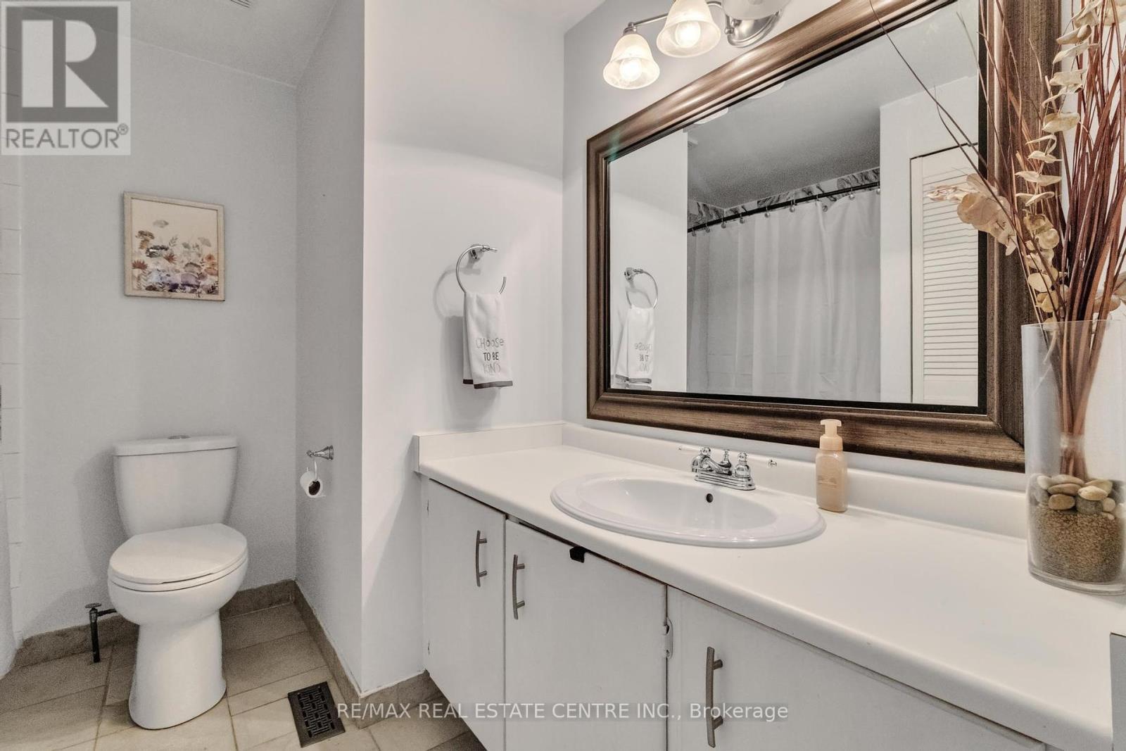 23 Oleander Crescent N, Brampton, Ontario  L6Z 2C1 - Photo 24 - W12425921