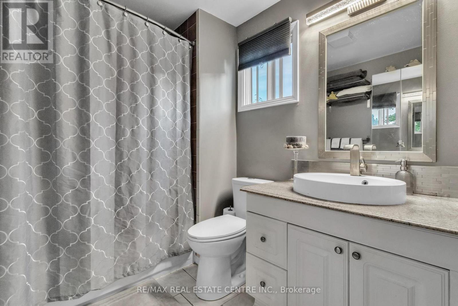 23 Oleander Crescent N, Brampton, Ontario  L6Z 2C1 - Photo 28 - W12425921