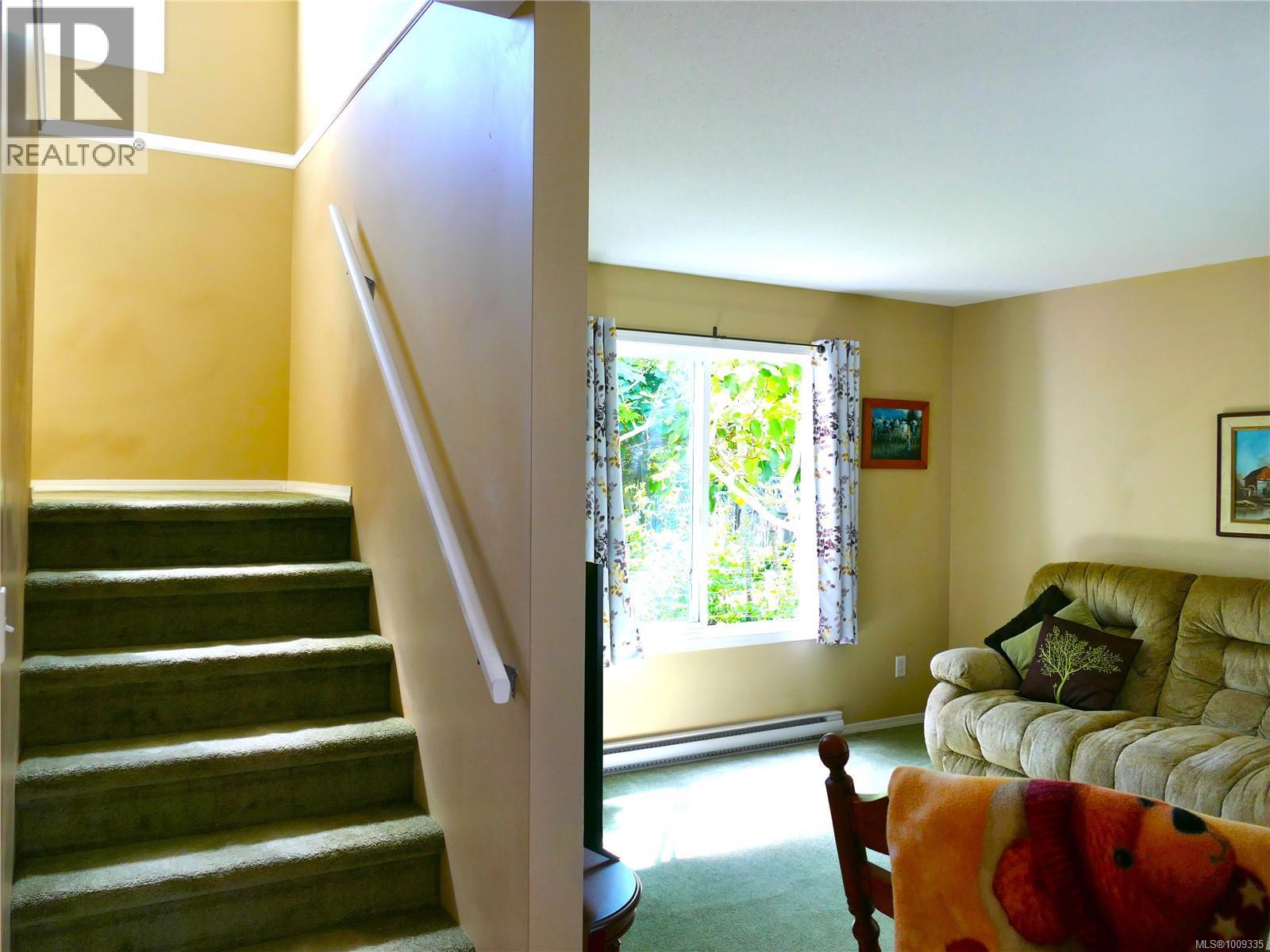 365 Niluht Dr, Campbell River, British Columbia  V9W 8G5 - Photo 3 - 1009335