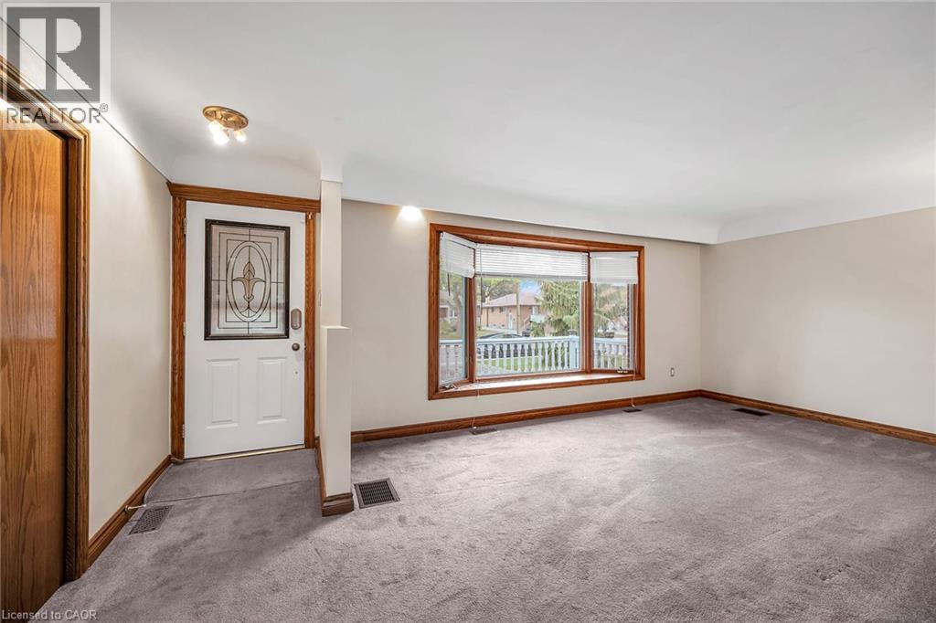 85 East 45th Street, Hamilton, Ontario  L8T 3J9 - Photo 8 - 40773556