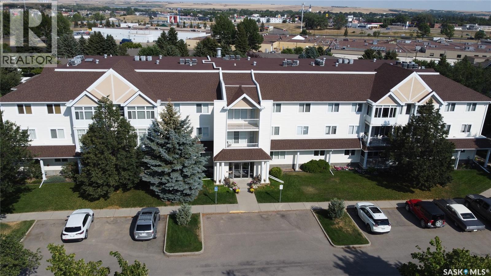 307 230 Lister Kaye CRESCENT, Swift Current, Saskatchewan