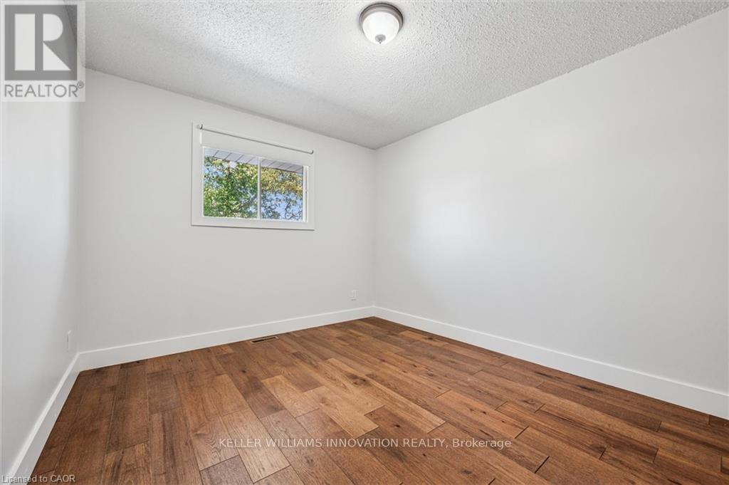 79 Lorraine Drive, Cambridge, Ontario  N1R 6P2 - Photo 11 - X12425889