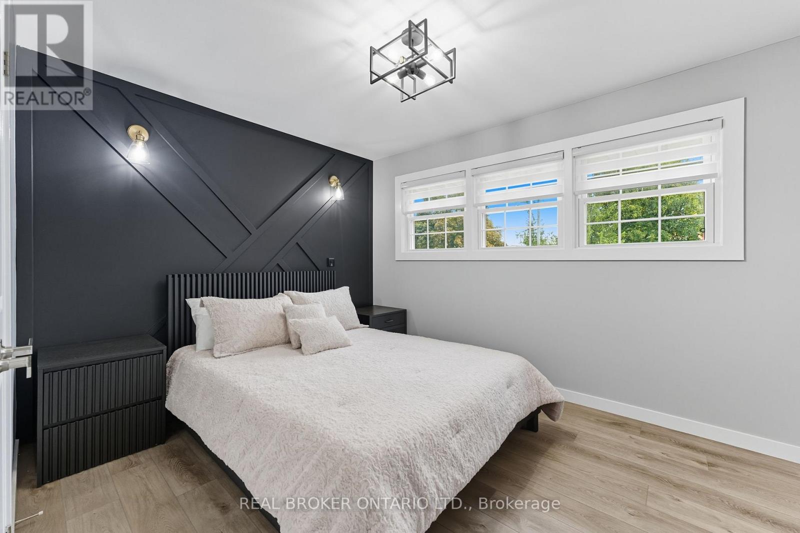 61 Clench Avenue, Brantford, Ontario  N3T 1B7 - Photo 11 - X12425926