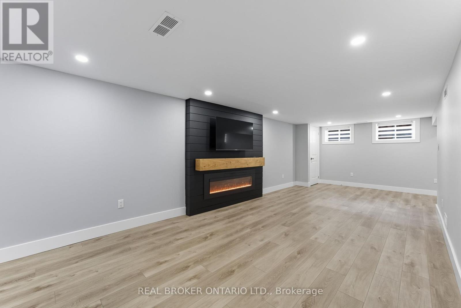 61 Clench Avenue, Brantford, Ontario  N3T 1B7 - Photo 15 - X12425926