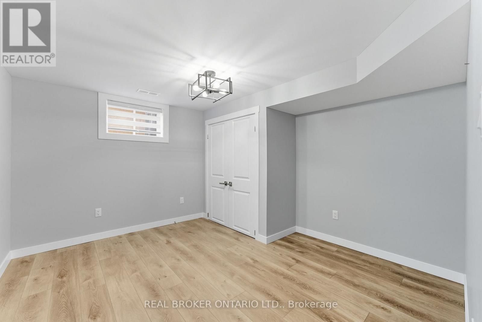 61 Clench Avenue, Brantford, Ontario  N3T 1B7 - Photo 17 - X12425926