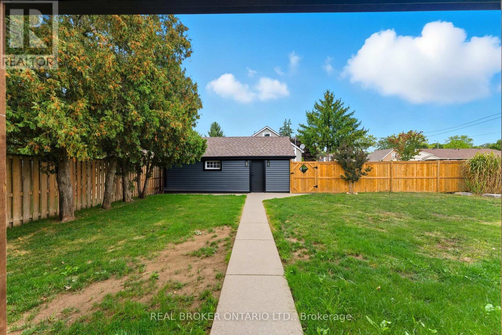 61 Clench Avenue, Brantford, Ontario  N3T 1B7 - Photo 25 - X12425926