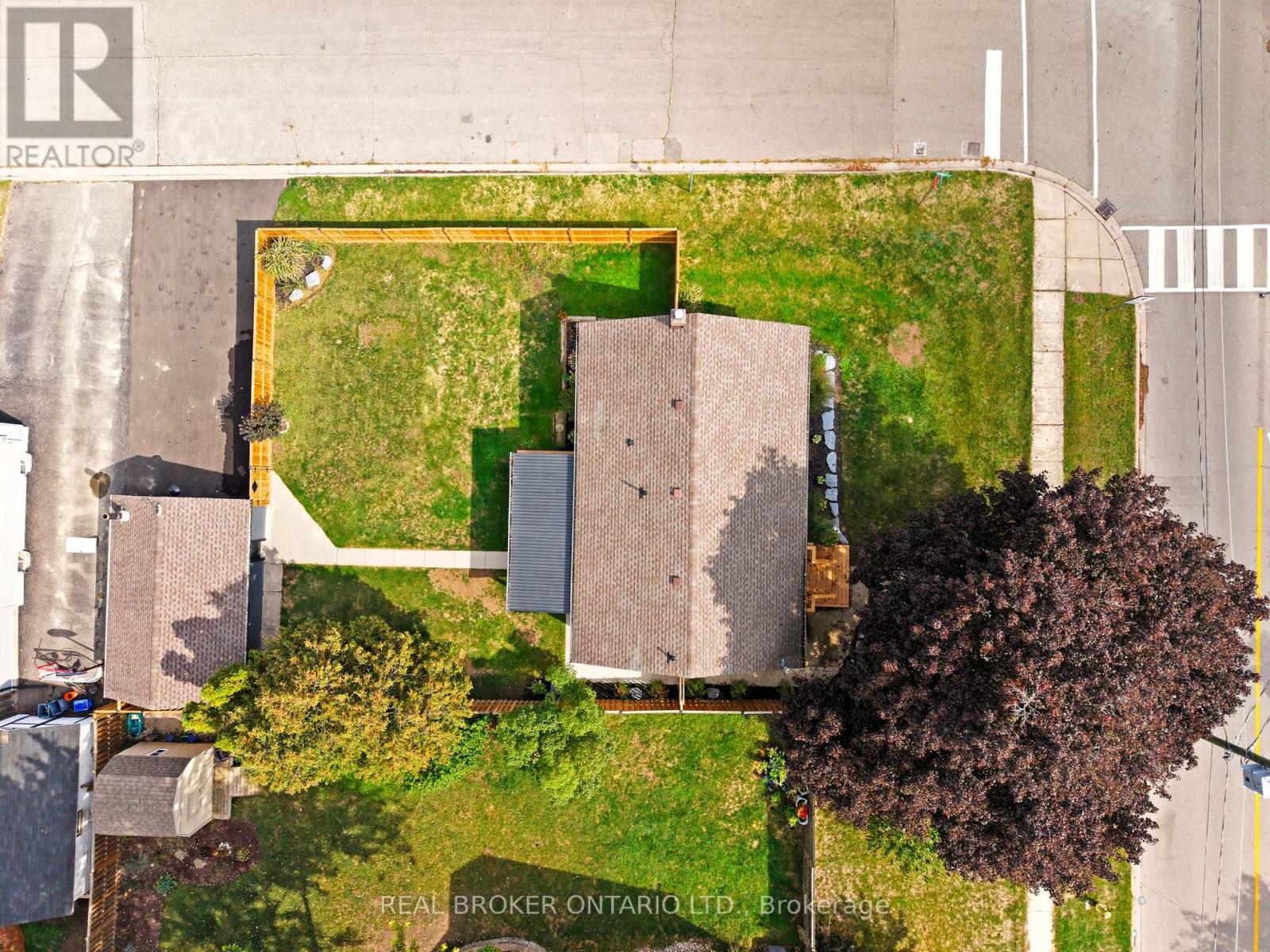 61 Clench Avenue, Brantford, Ontario  N3T 1B7 - Photo 30 - X12425926