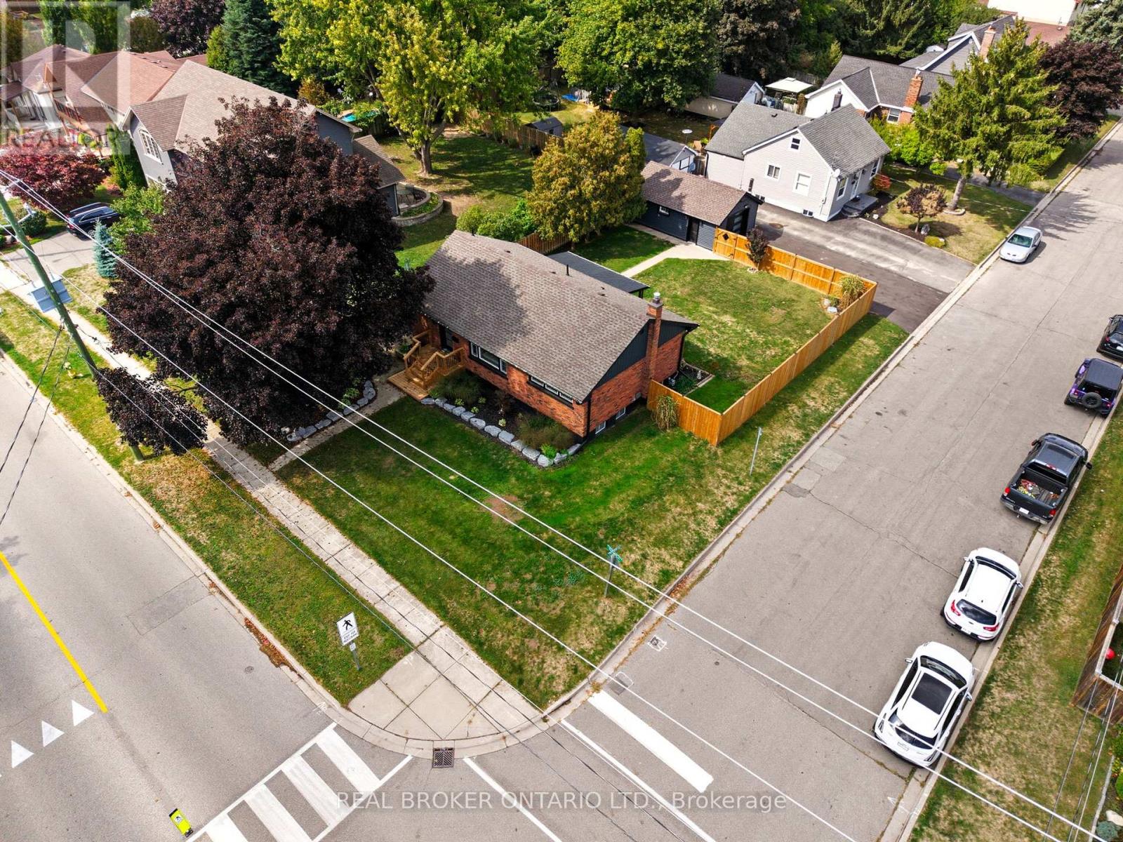 61 Clench Avenue, Brantford, Ontario  N3T 1B7 - Photo 31 - X12425926