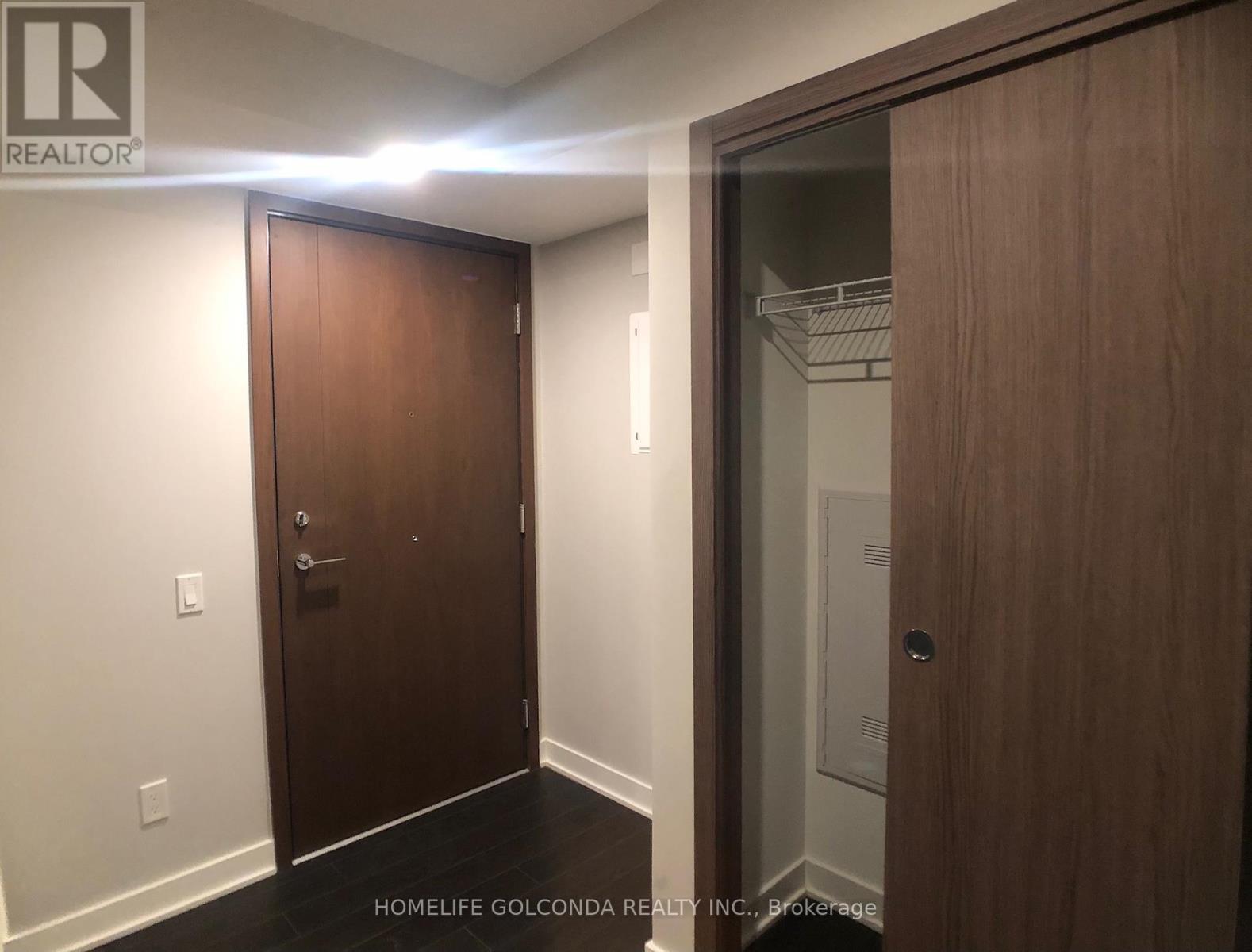605 - 17 Bathurst Street, Toronto, Ontario  M5V 0N1 - Photo 14 - C12425970