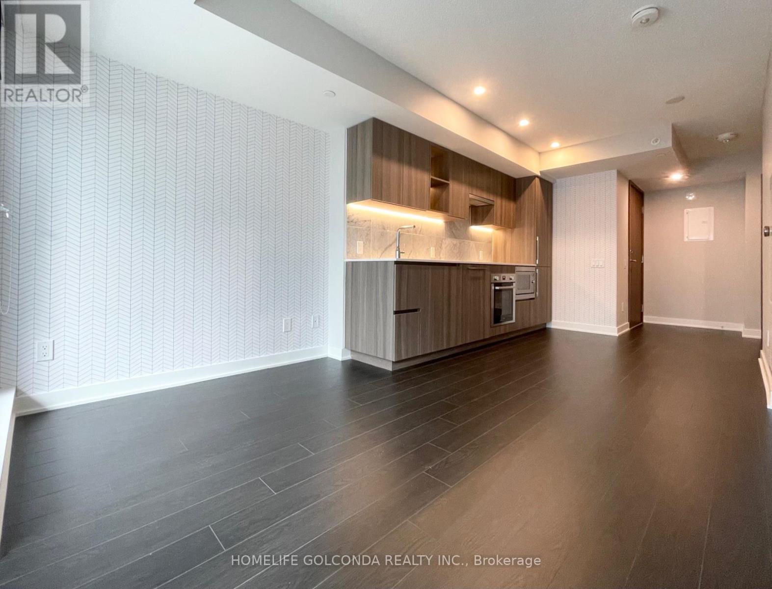 605 - 17 Bathurst Street, Toronto, Ontario  M5V 0N1 - Photo 3 - C12425970