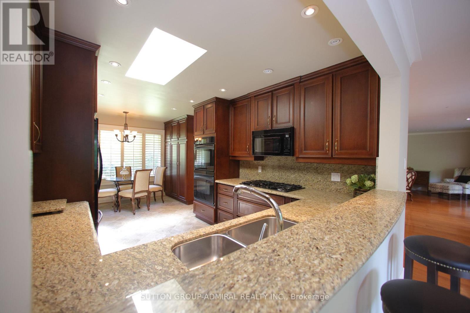 91 Forest Grove Drive, Toronto, Ontario  M2K 1Z4 - Photo 11 - C12426000