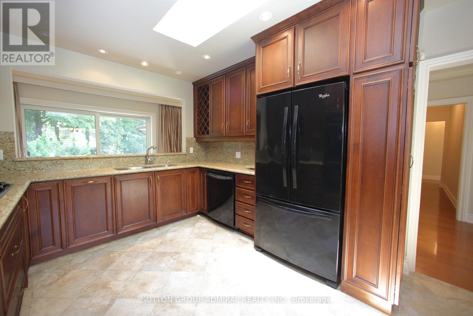 91 Forest Grove Drive, Toronto, Ontario  M2K 1Z4 - Photo 19 - C12426000