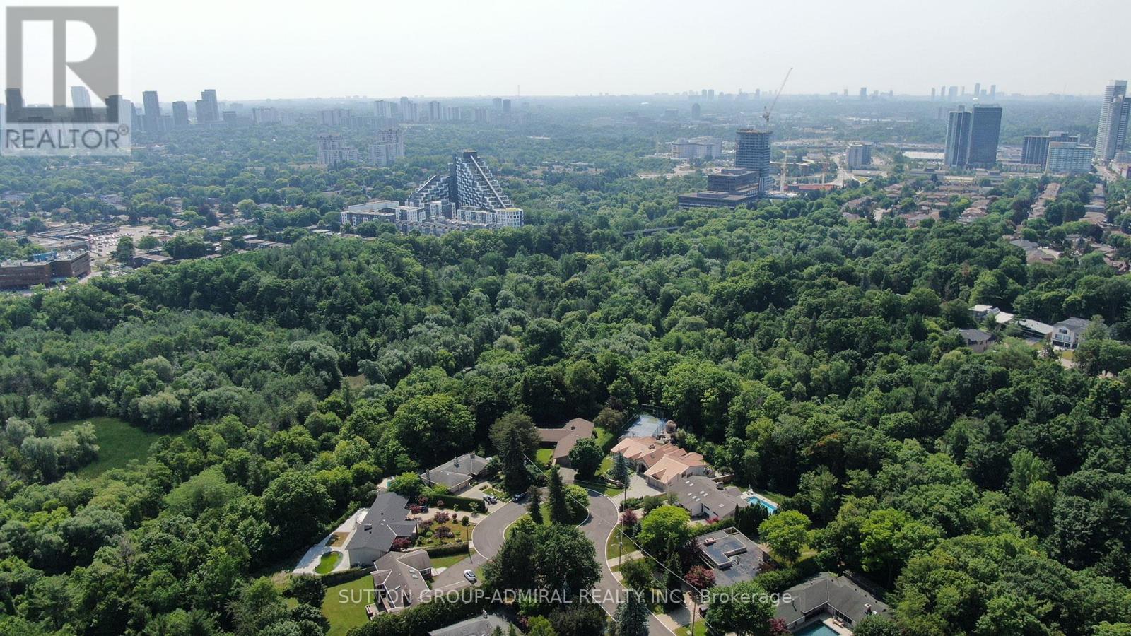 91 Forest Grove Drive, Toronto, Ontario  M2K 1Z4 - Photo 38 - C12426000