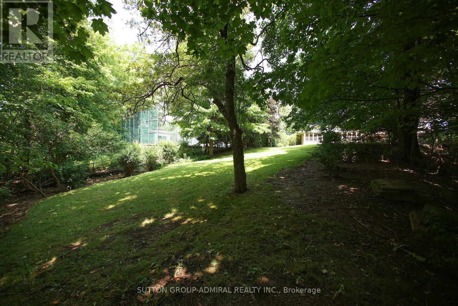 91 Forest Grove Drive, Toronto, Ontario  M2K 1Z4 - Photo 41 - C12426000