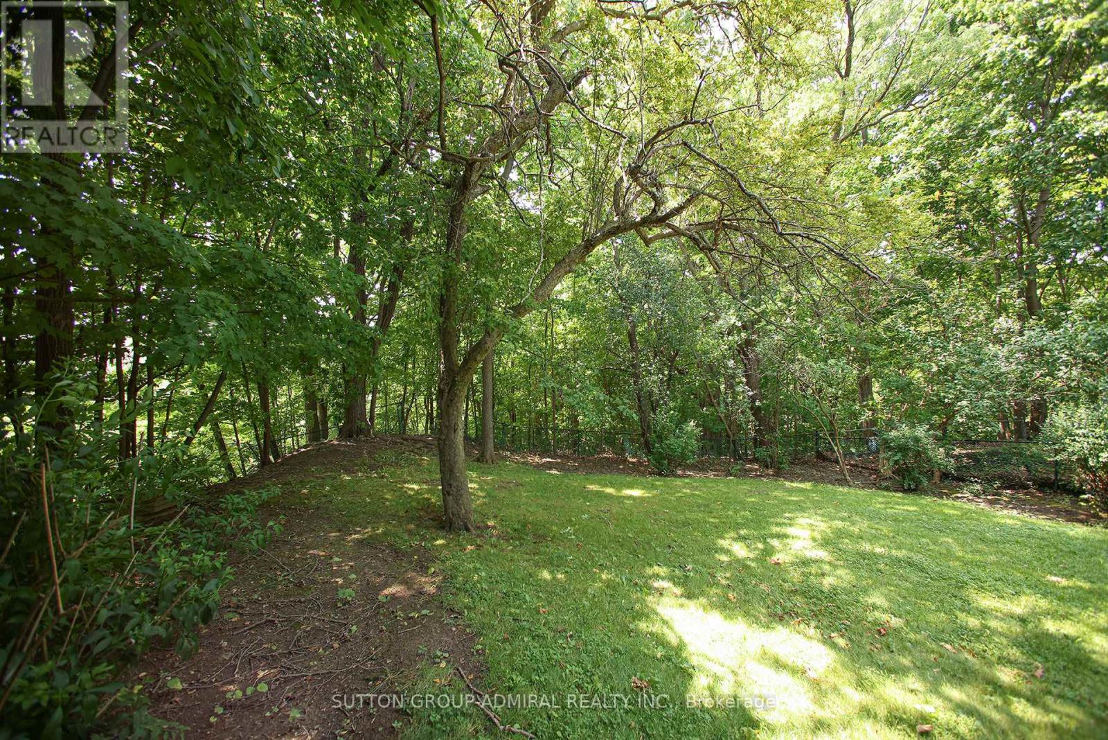 91 Forest Grove Drive, Toronto, Ontario  M2K 1Z4 - Photo 42 - C12426000