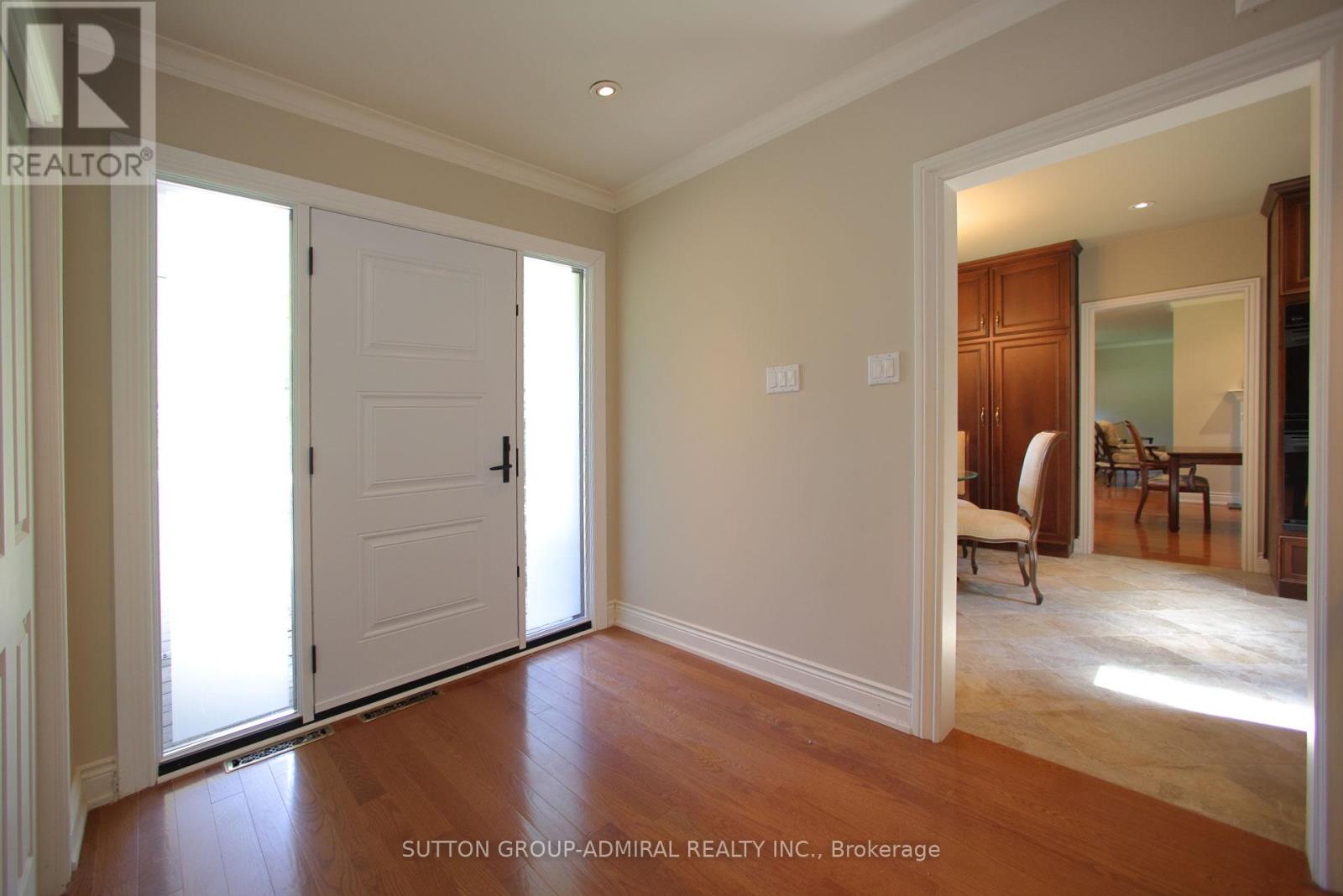 91 Forest Grove Drive, Toronto, Ontario  M2K 1Z4 - Photo 6 - C12426000