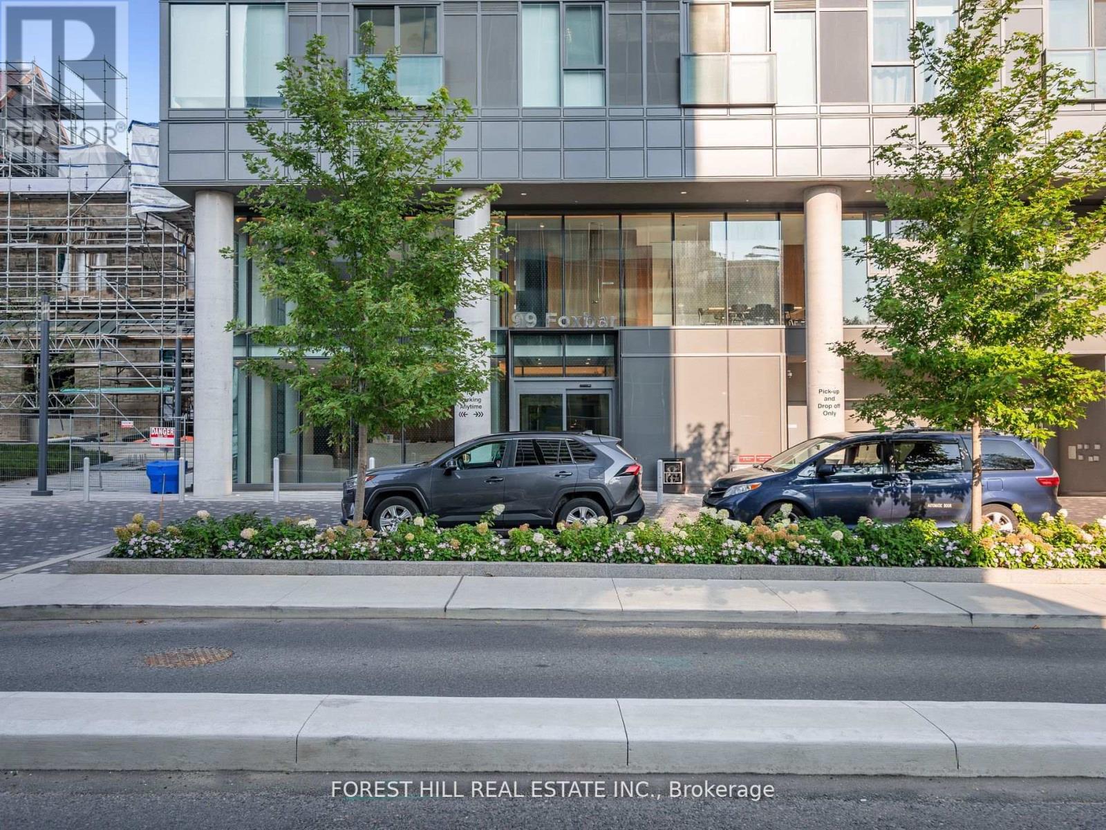 1007 - 99 Foxbar Road, Toronto, Ontario  M4V 0B2 - Photo 4 - C12426067