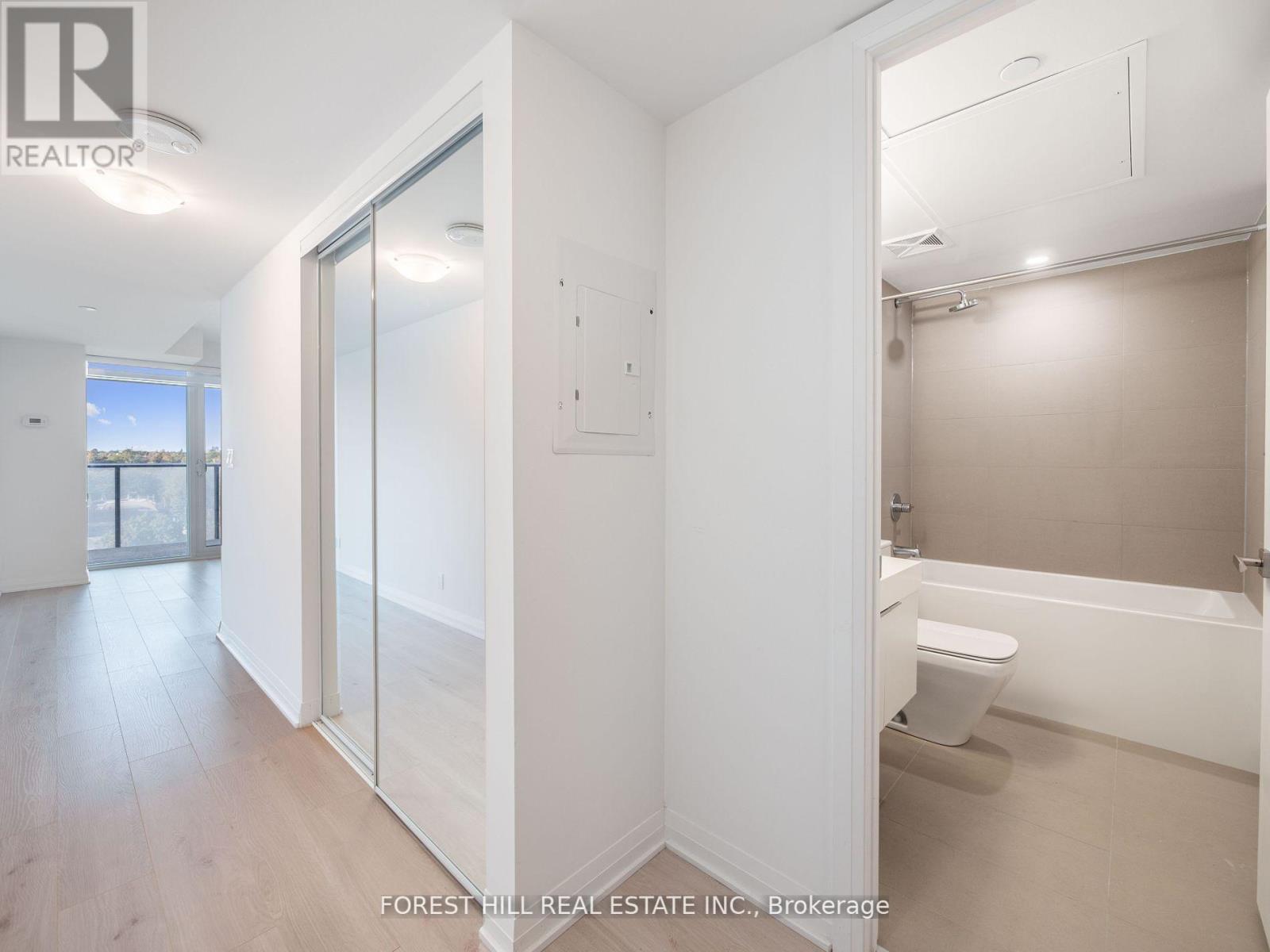 1007 - 99 Foxbar Road, Toronto, Ontario  M4V 0B2 - Photo 8 - C12426067