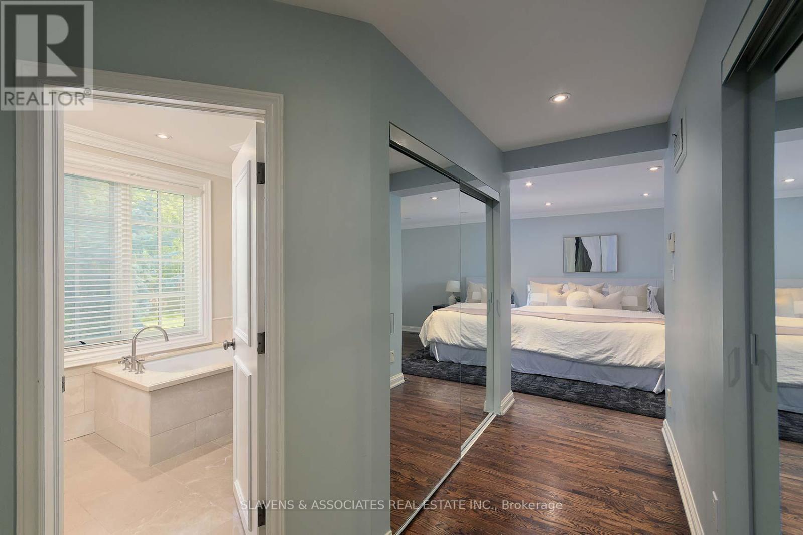 21 Wembley Road, Toronto, Ontario  M6C 2E8 - Photo 20 - C12426090