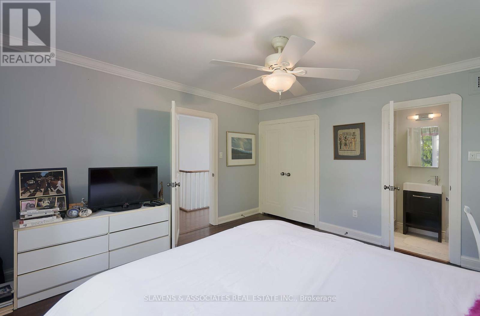 21 Wembley Road, Toronto, Ontario  M6C 2E8 - Photo 24 - C12426090