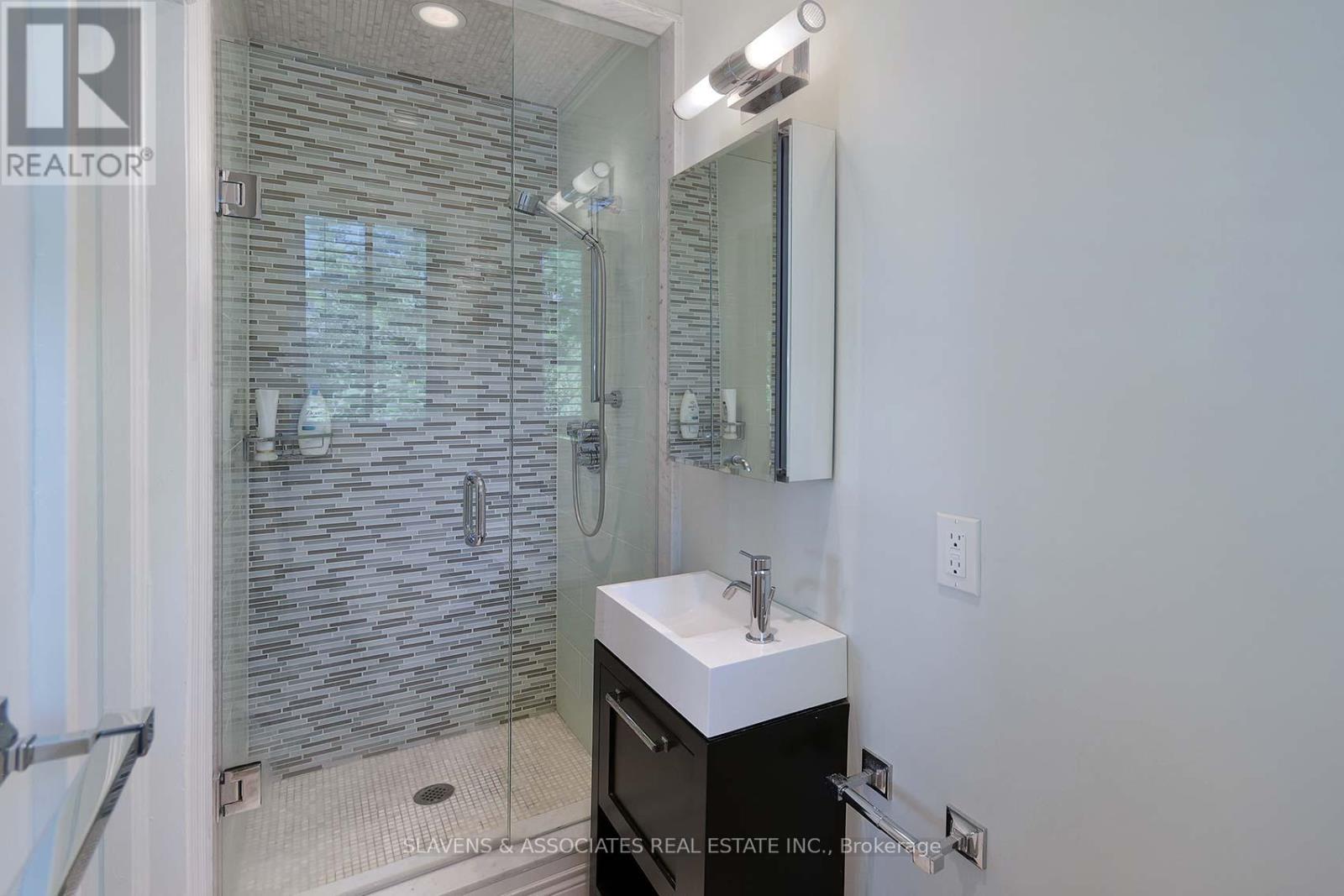 21 Wembley Road, Toronto, Ontario  M6C 2E8 - Photo 25 - C12426090