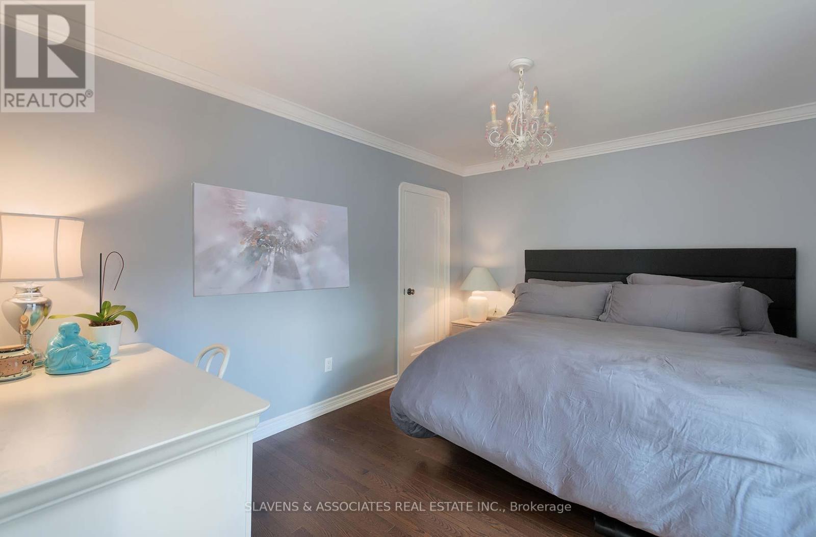 21 Wembley Road, Toronto, Ontario  M6C 2E8 - Photo 27 - C12426090