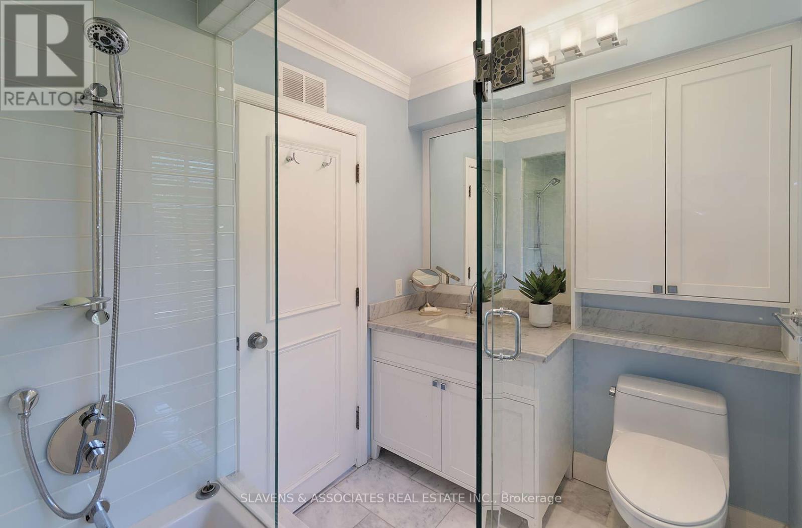 21 Wembley Road, Toronto, Ontario  M6C 2E8 - Photo 28 - C12426090