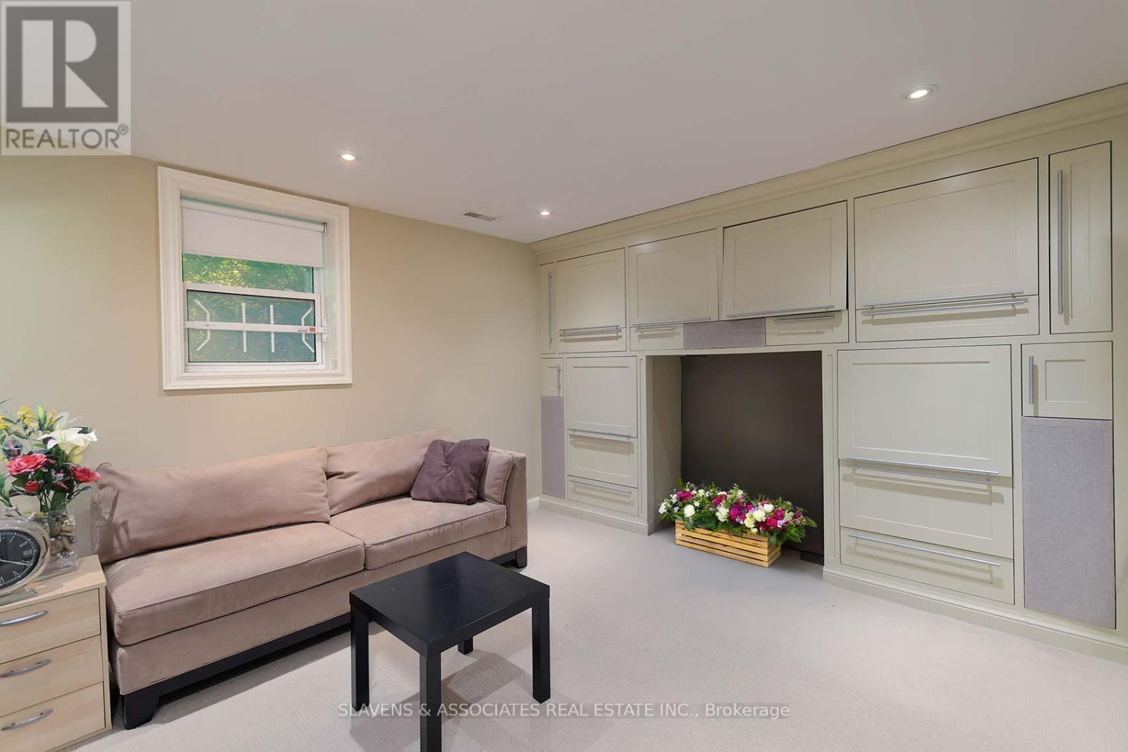21 Wembley Road, Toronto, Ontario  M6C 2E8 - Photo 29 - C12426090