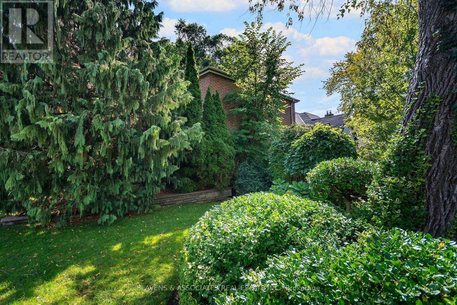 21 Wembley Road, Toronto, Ontario  M6C 2E8 - Photo 35 - C12426090