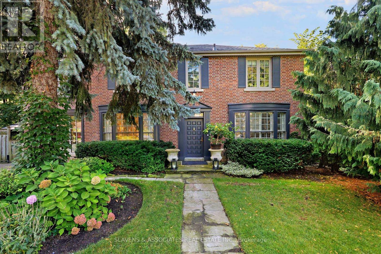 21 Wembley Road, Toronto, Ontario  M6C 2E8 - Photo 37 - C12426090