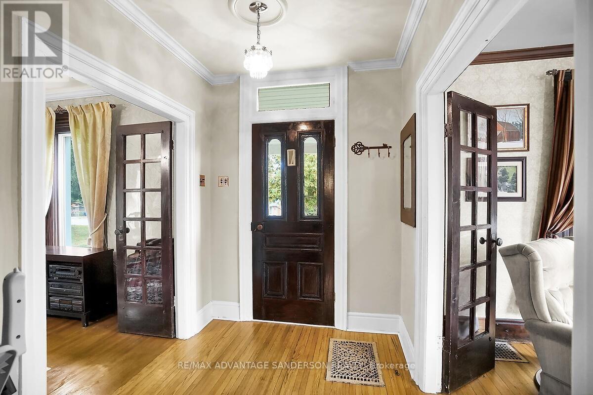 8523 Townsend Line, Lambton Shores, Ontario  N0M 1B0 - Photo 15 - X12426132