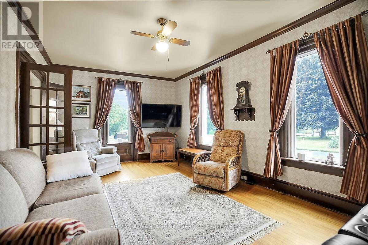 8523 Townsend Line, Lambton Shores, Ontario  N0M 1B0 - Photo 20 - X12426132