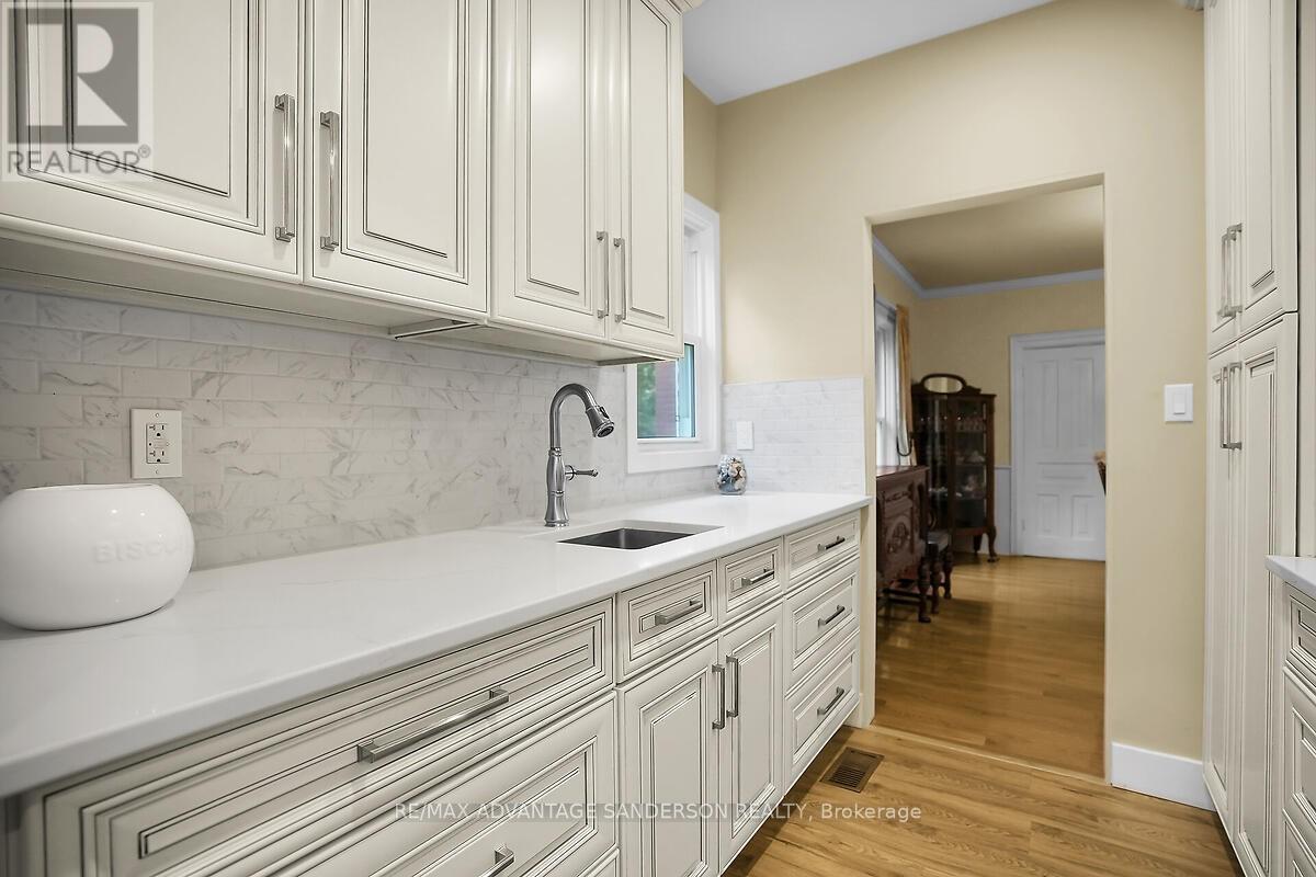 8523 Townsend Line, Lambton Shores, Ontario  N0M 1B0 - Photo 31 - X12426132