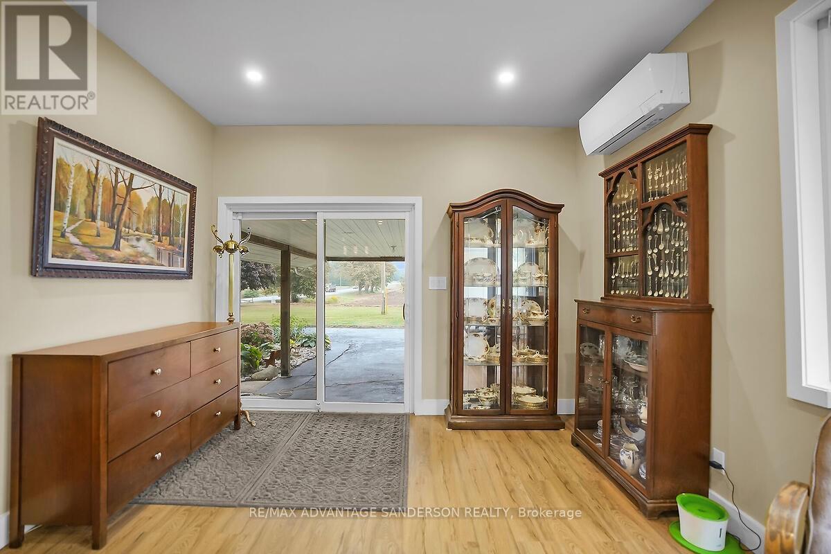 8523 Townsend Line, Lambton Shores, Ontario  N0M 1B0 - Photo 35 - X12426132