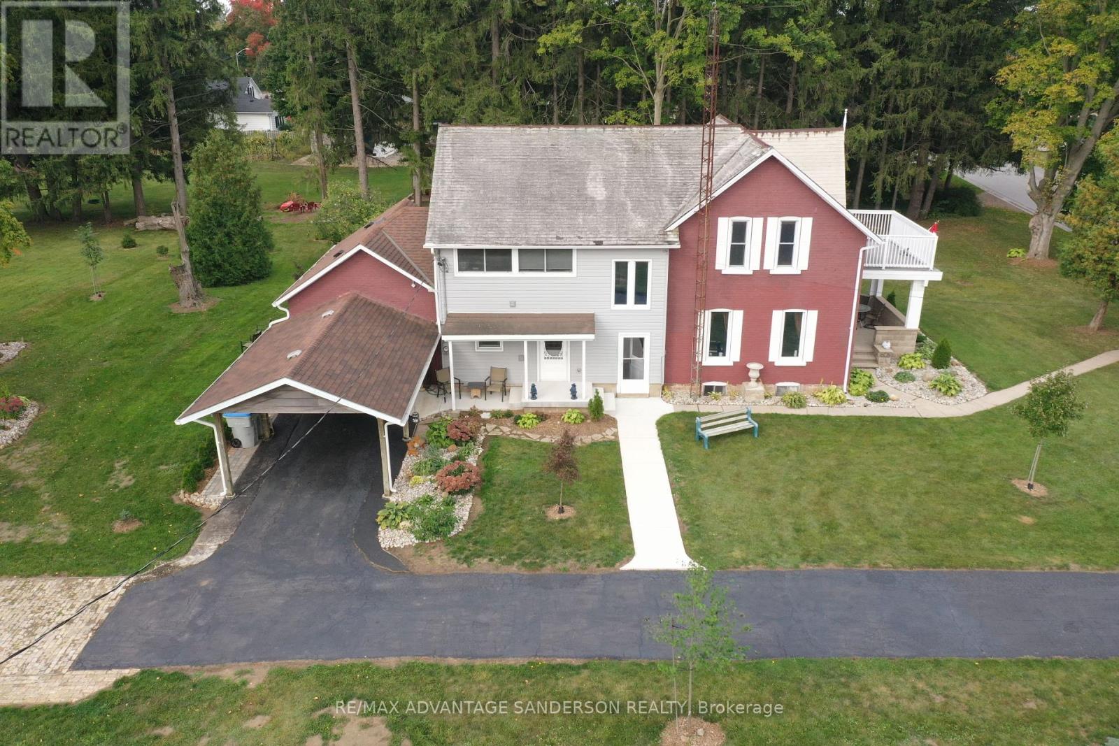 8523 Townsend Line, Lambton Shores, Ontario  N0M 1B0 - Photo 8 - X12426132